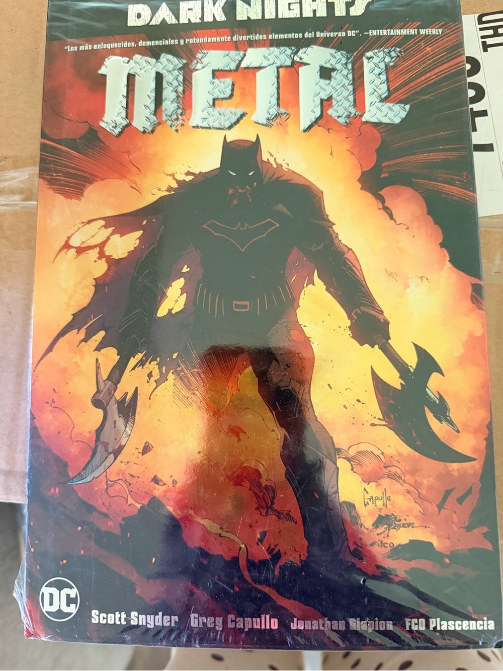 DC Dark Knights Comics Hardback Book #1 in Spanish Scott Snyder